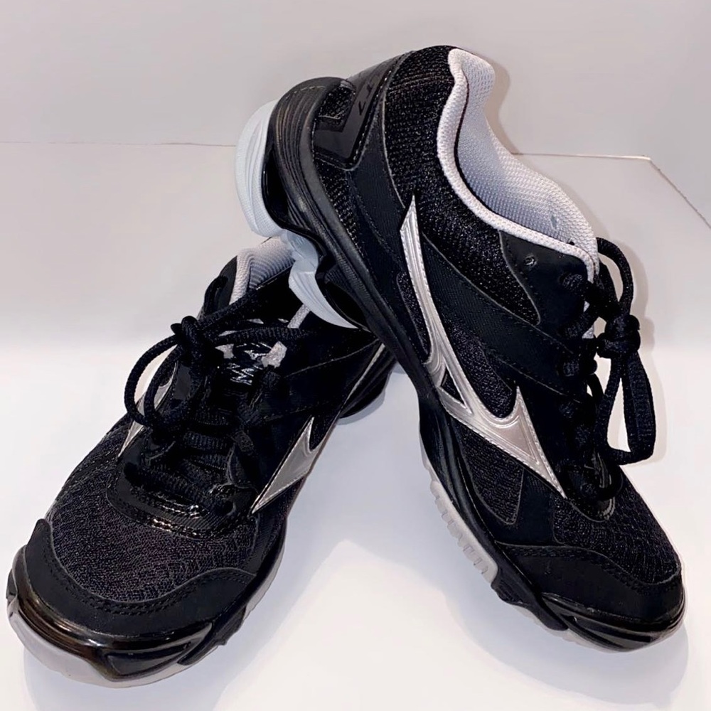 Mizuno Women's Wave Bolt 7 Volleyball Shoes